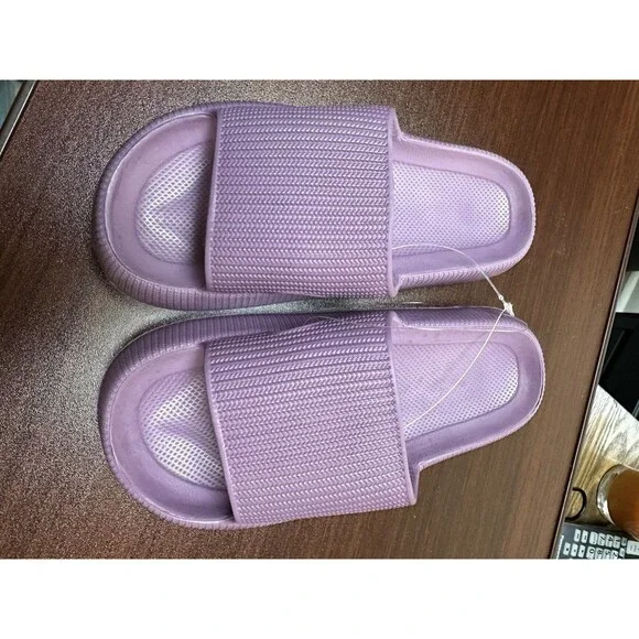 Cloud Pillow Slides Lilac Size EU 32-33 US 2-4 New - Picture 1 of 4